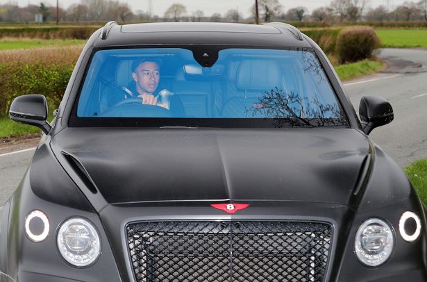 MU, Carrington, Man Utd, sao MU, mu siêu xe, mu vs watford, ngoại hạng anh, premier league, Solskjaer, mu trở lại, old trafford