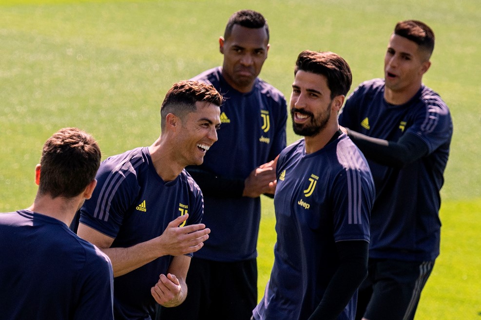 Allegri, Max allegri, ronaldo, hlv allegri, ajax vs juventus, champions League, tứ kết c1, cup c1, 