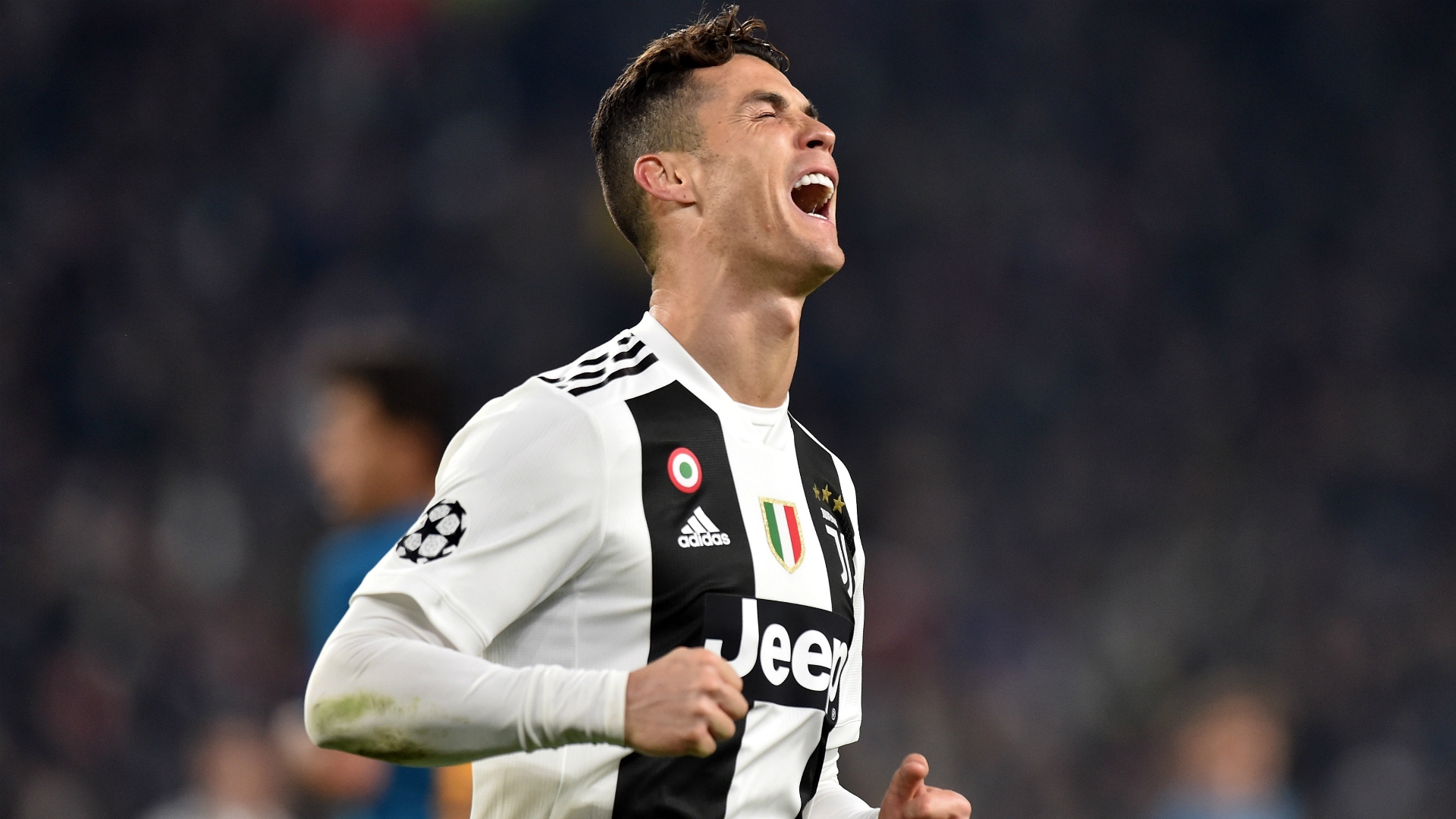 Messi, Ronaldo, Givemesport, messi ronaldo, lionel messi, cristiano ronaldo, ro si, cr7, messi barca, ronaldo juventus