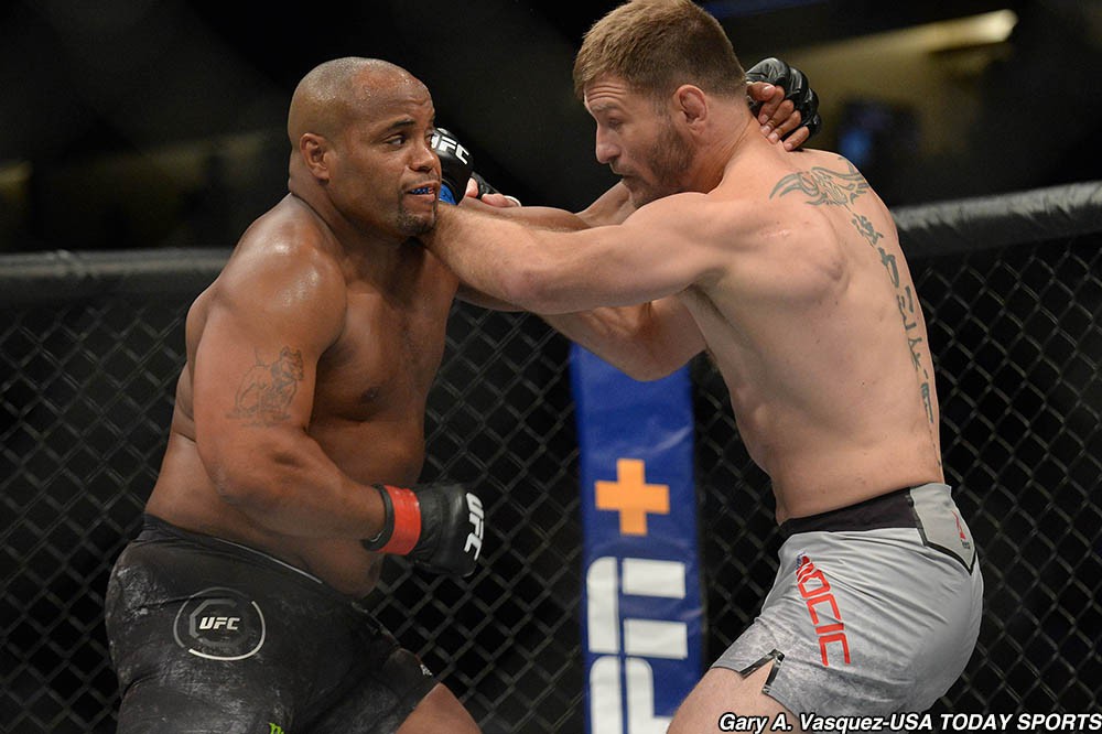 ufc, Stipe Miocic, Daniel Cormier, võ, vô địch ufc, hạng nặng ufc, đánh võ, tay đấm ufc, knock out, võ thuật,