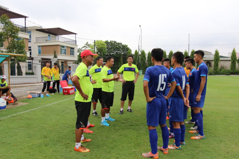 lich thi dau u15 quoc te 2017