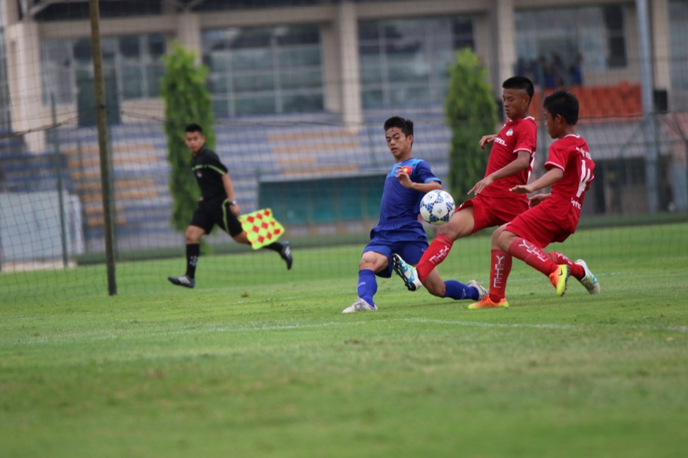 lich thi dau u15 quoc te 2017