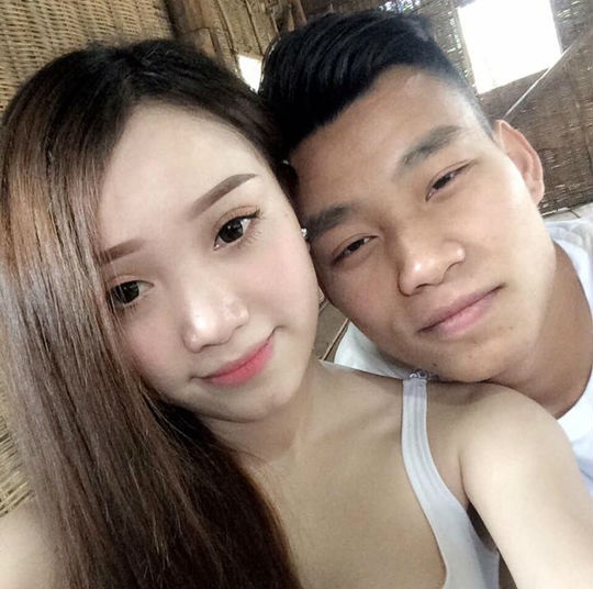 Văn Thanh tặng quà Valentine độc cho bạn gái hotgirl