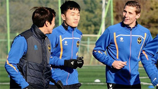 Xuân Trường dẫn đội toàn sao K-League đấu tuyển Việt Nam