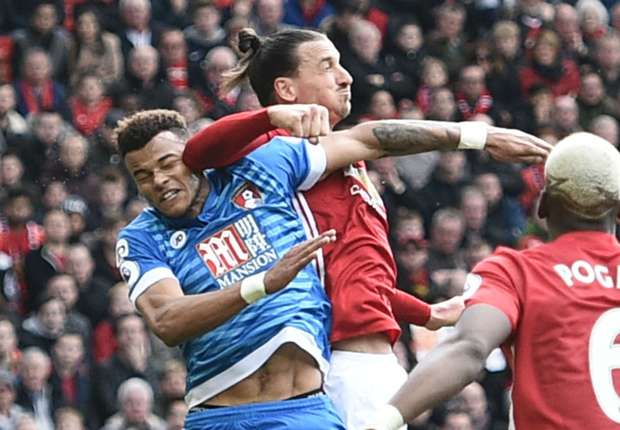 Ibrahimovic trả đũa Tyrone Mings ngay sau đó