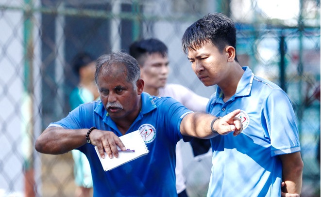 Công Vinh, HLV Alain Antoine Fiard, TP HCM, Bóng đá, tin tức bóng đá Việt Nam, tin bóng đá nổi bật
