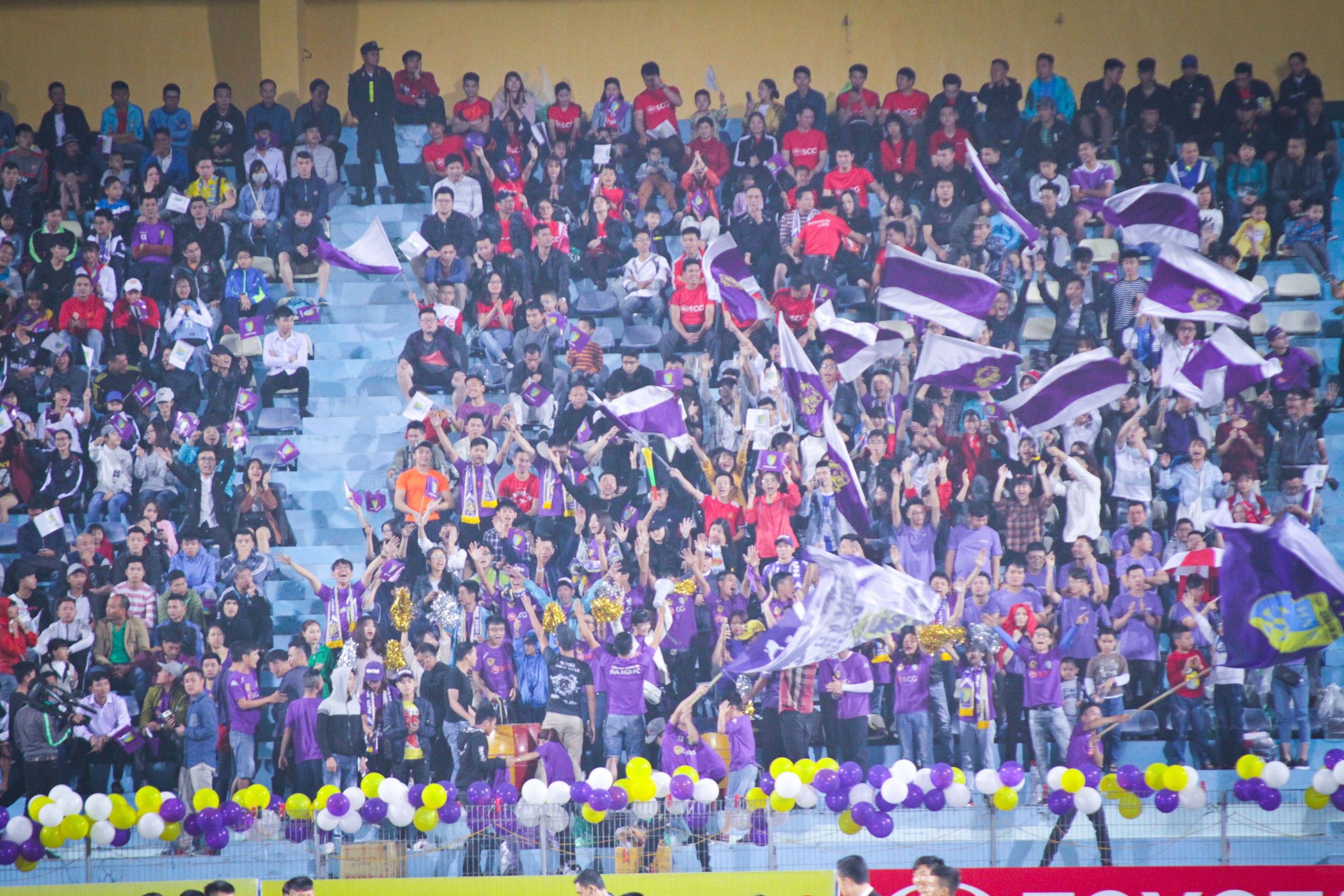 bóng đá Việt Nam, Hà Nội FC vs Hồ Chí Minh FC