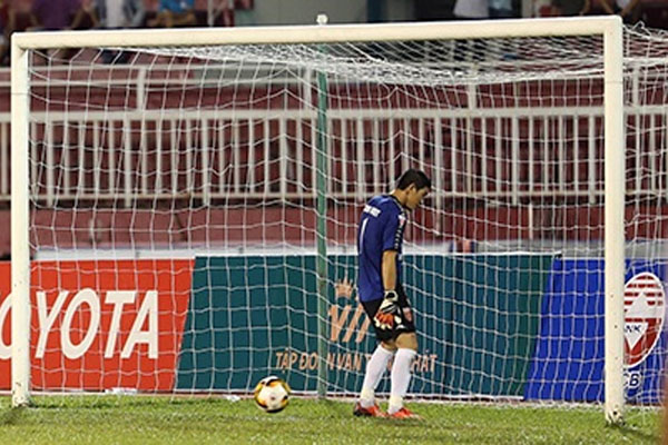 trong tai FIFA, cau thu Long An dung im, V-League,V-League2017, tin tuc V-League, lich thi dau V-League
