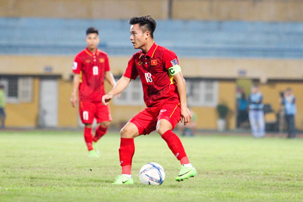 Thanh Trung giữ băng đội trưởng trên ĐT Việt Nam