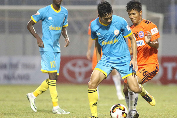 HLV Huỳnh Đức cho rằng Đức Chinh (26) thi đấu không tốt là do đợt tập trung trên tuyển U20 Việt Nam