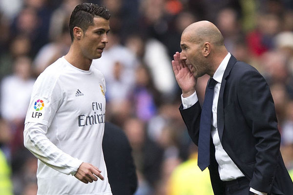Tây Ban Nha, tin bóng đá Tây Ban Nha, tin tức Tây Ban Nha 26/4, La Liga, cúp Nhà vua, Nou Camp,Los Blancos