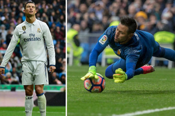 Ronaldo đá trượt penalty cho Real Madrid