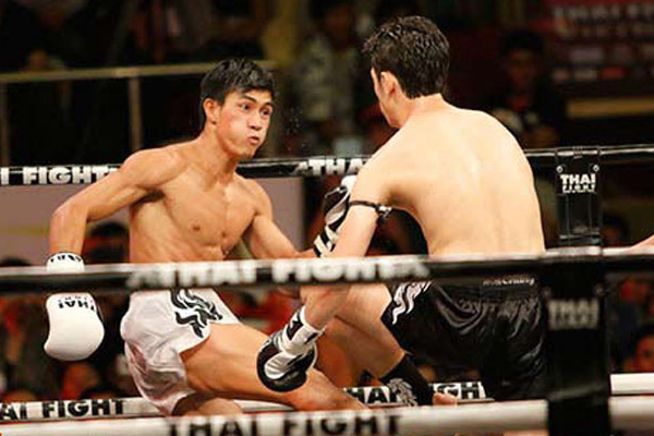 Nguyễn Trần Duy Nhất thắng thuyết phục Vinnik Artsem để vào chung kết Nguyễn Trần Duy Nhất thắng thuyết phục Vinnik Artsem để vào chung kết