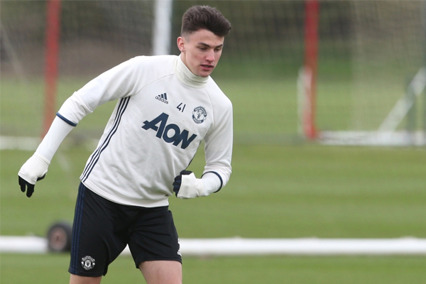 Regan Poole rời Man Utd tới Northampton Town theo dạng cho mượn