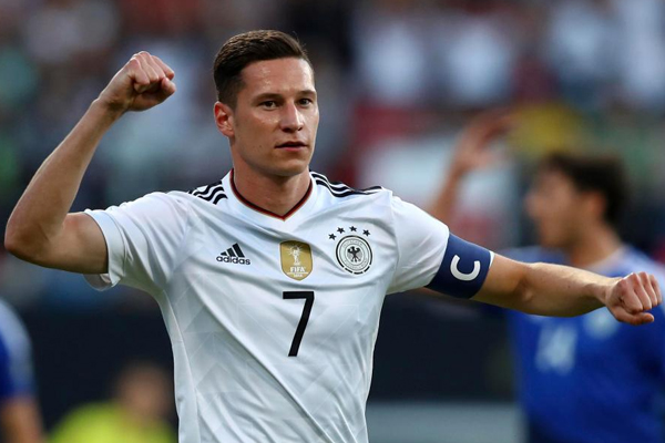 Barca tính mua lại Julian Draxler từ PSG