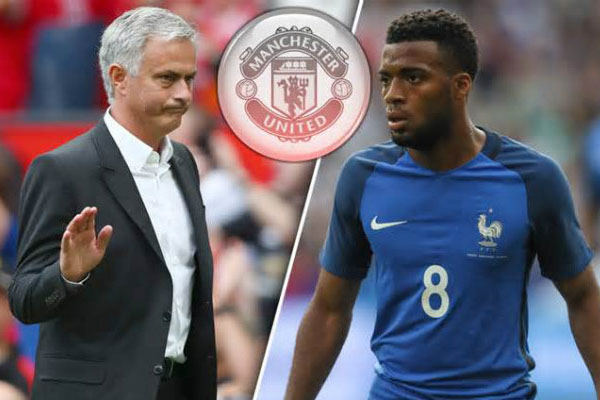 Thomas Lemar chỉ muốn đến Old Trafford