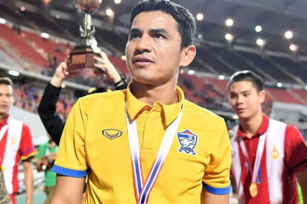 Kiatisak sẵn sàng từ chức nếu đội nhà không thắng trận tới