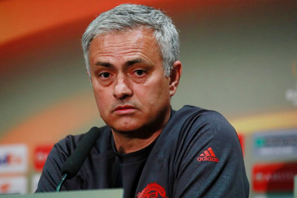 HLV Mourinho được cho là đang tính đường rời MU