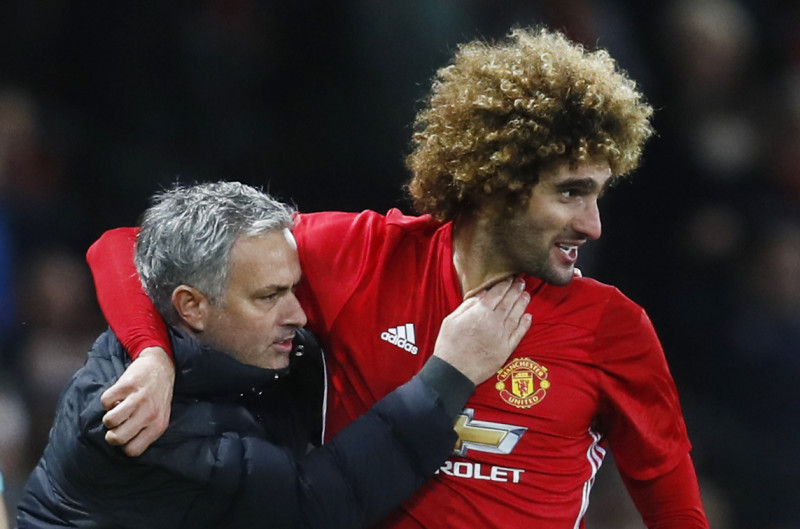 Mourinho bất lực trong việc giữ chân Fellaini