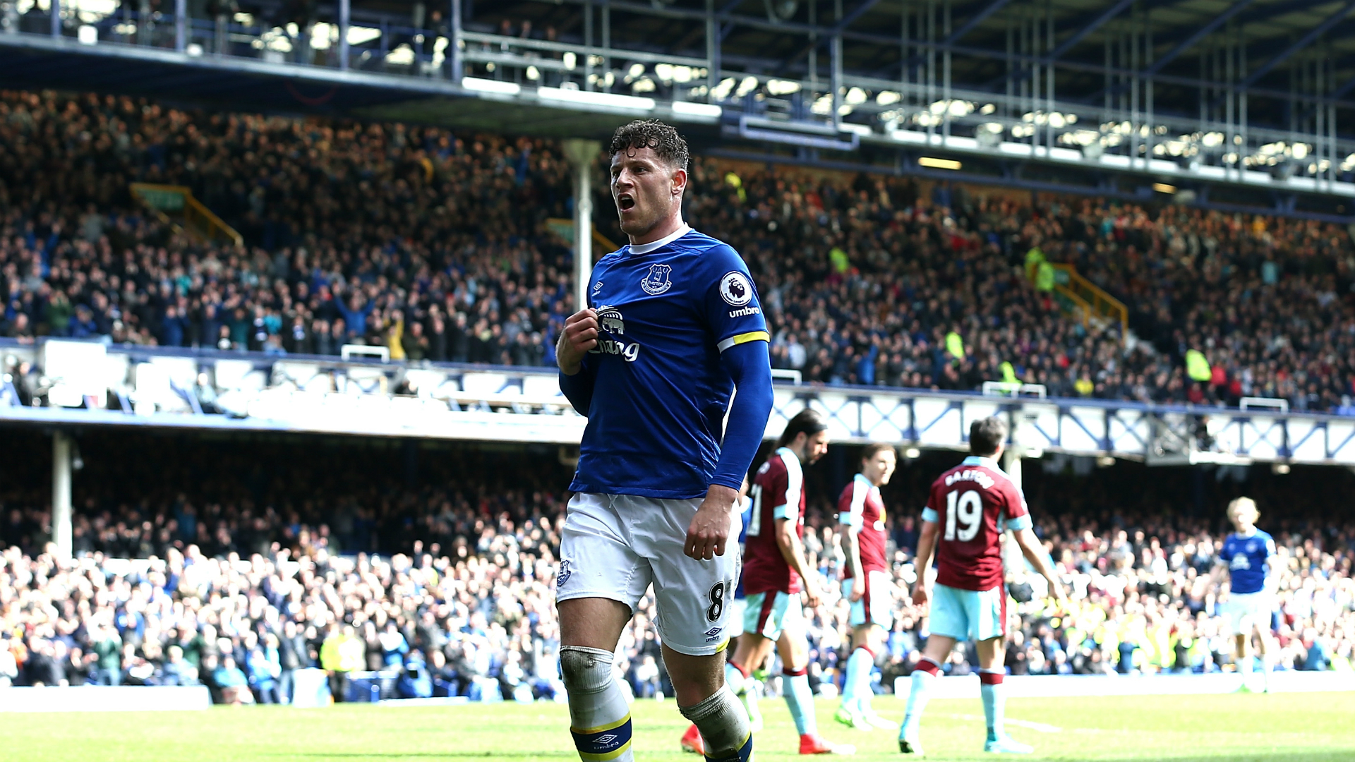 Everton đã đầu hàng trong việc giữ chân Barkley
