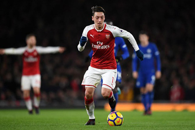 HLV Mourinho muốn đưa Ozil về Old Trafford