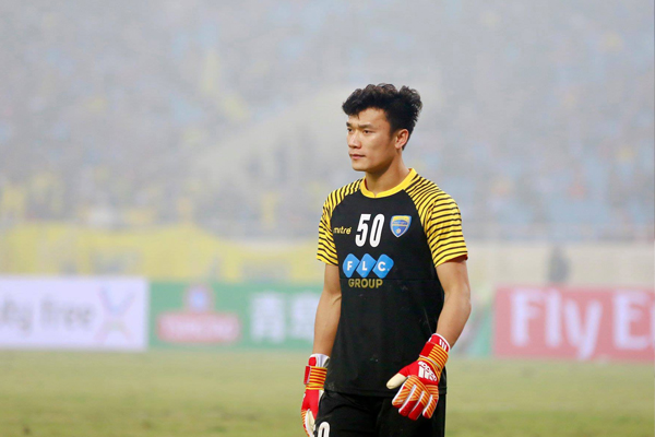bóng đá Việt Nam, V-League, tin tức V-League, tin hot trưa, điểm tin trưa, tin bóng đá trưa 1/3