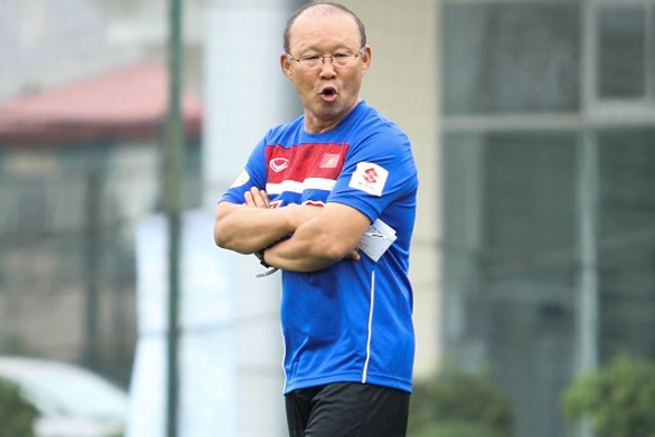 bóng đá Việt Nam, V-League, tin tức V-League, Park Hang Seo, điểm tin 4/3, ĐT Việt Nam