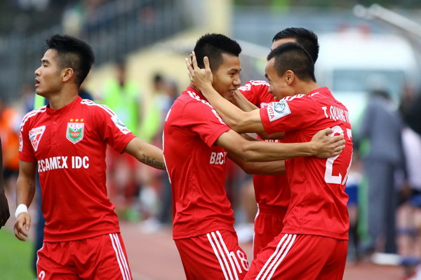 B.Bình Dương chỉ đặt mục tiêu trụ hạng tại V-League 2018