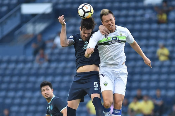 Buriram United, Jeonbuk, AFC Champions League, CLB Thái Lan gây sốc