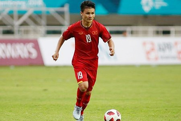 bóng đá Việt Nam, V-League, tin tức V-League, Alfred Riedl, Quang Hải, Hà Nội