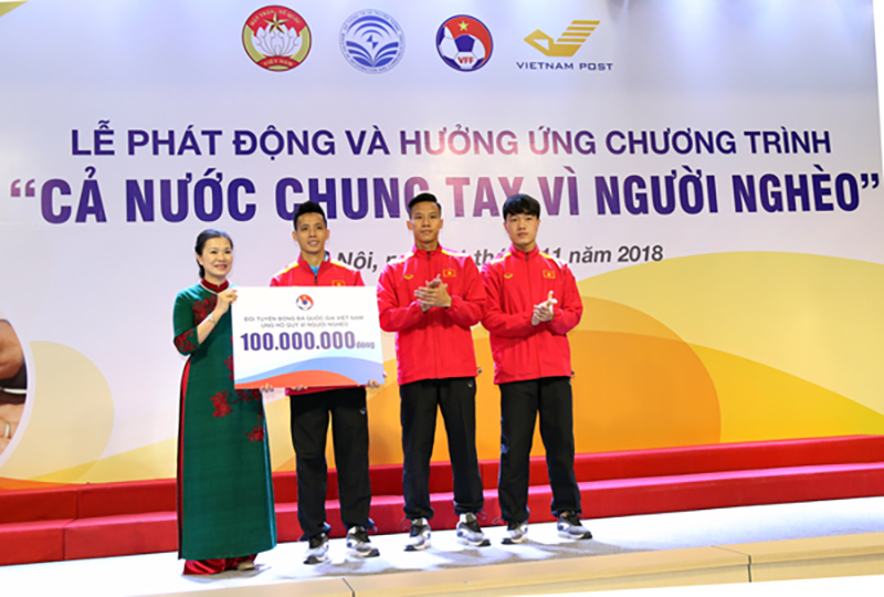 AFF Cup, tin tức AFF Cup, ĐT Việt Nam, bóng đá Việt Nam, Park Hang Seo, ĐT Việt Nam hành động ý nghĩa