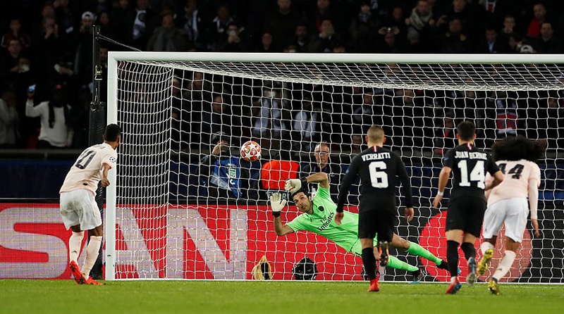 Tinh thần tốt, Rashford đã dứt điểm thành công ấn định chiến thắng 3-1 cho Quỷ đỏ. PSG 1-3 MU, kết quả PSG 1-3 MU, tỉ số PSG 1-3 MU, kết quả C1, kết quả champions League, kết quả cúp C1