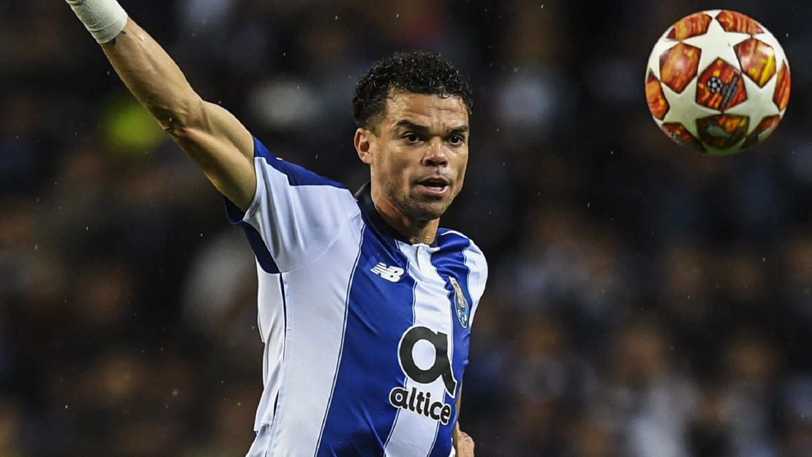 Pepe (36 tuổi) đang khoác áo Porto.