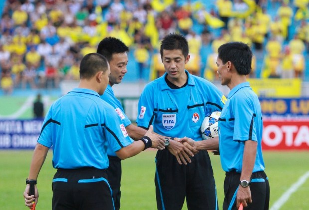 Trọng tài, Trọng tài ngoại, Vleague 2019, trụ hạng, Khánh Hòa, HAGL