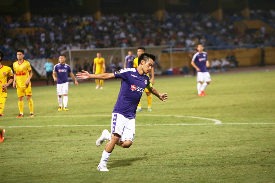 CLB Hà Nội, Văn Quyết, Quang Hải, Chu Đình Nghiêm, giải thưởng VLeague tháng 8