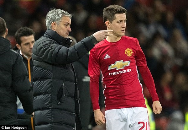 Ander Herrera, Mourinho, MU, MU vs Ajax, CK Europa League