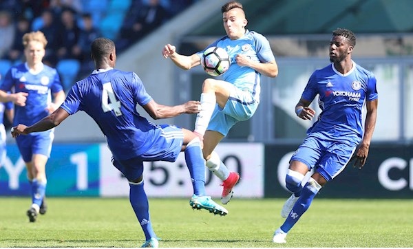 Benjamin Garre, Velez Sarsfield, Man City, CAS, cấm chuyển nhượng, 