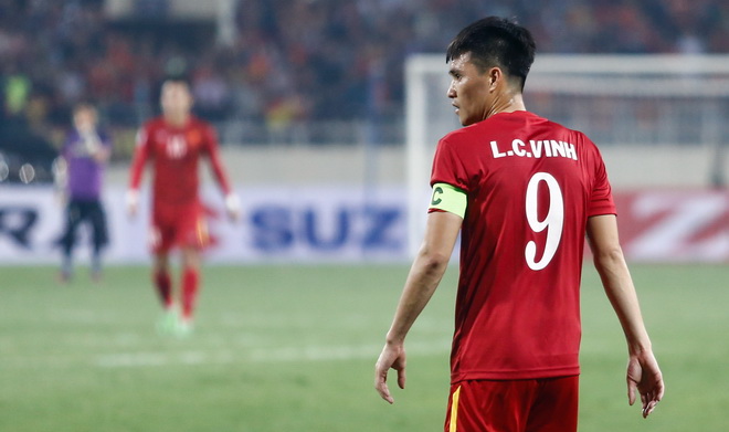 Four Four Two, top 10 xuất sắc nhất, Công Vinh, Văn Quyến, bóng đá Việt Nam