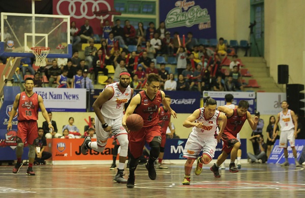Văn Thuận, ĐT Việt Nam, Park Hang Seo, Sài Gòn FC, Saigon Heat, VBA, Tin thể thao, Thanglong Warriors, 