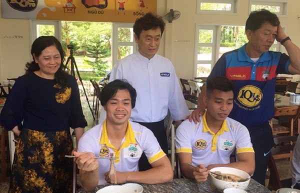 Công Phượng, Chung Hae Seong, Bầu Đức, V.League, HAGL, bóng đá Việt Nam