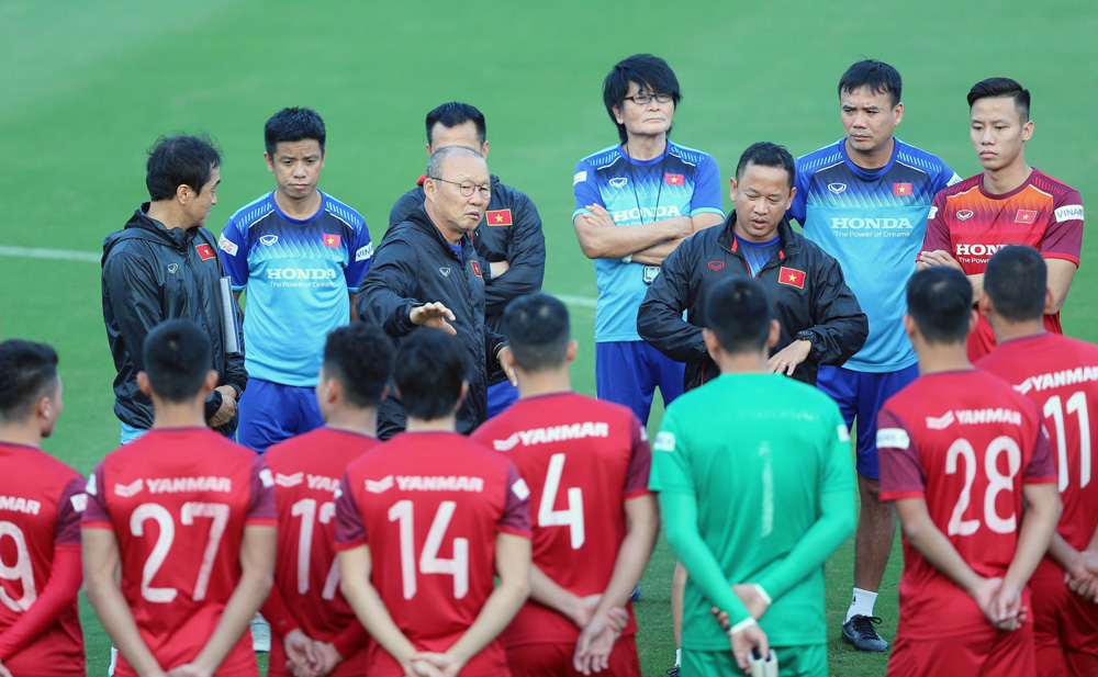 Trợ lý ngôn ngữ Lê Huy Khoa sẽ trở lại làm nhiệm vụ khi ĐTQG hội quân vào tháng 3/2020 tới.