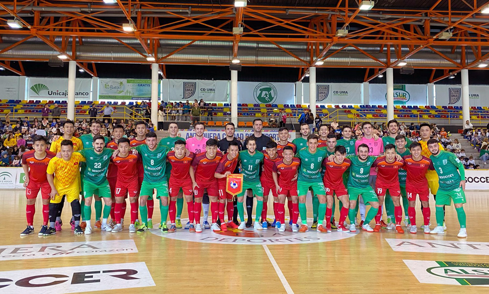 dt futsal viet nam thua tren dat tay ban nha