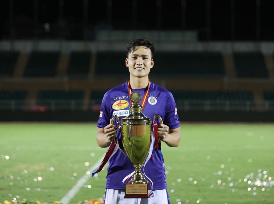 viet anh thay the duy mạnh