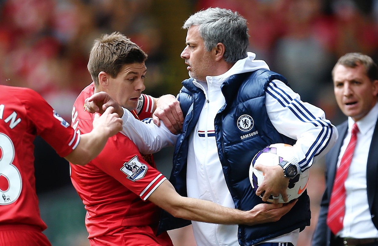 Liverpool vs Chelsea, Premier League, Ngoai Hang Anh, top 4 NHA, vo dich