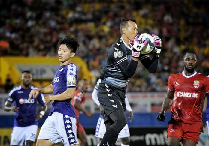 thủ môn Tấn Trường, Tấn Trường mắc sai lầm, Bình Dương, Nguyễn Thanh Sơn, V-League 2019