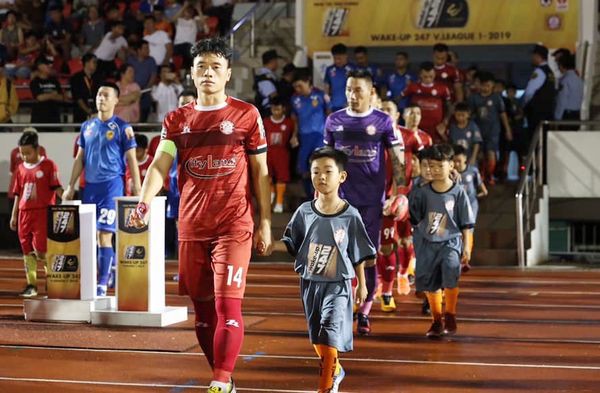 Đỗ Văn Thuận, CLB TPHCM, V-League 2019, đội tuyển Việt Nam