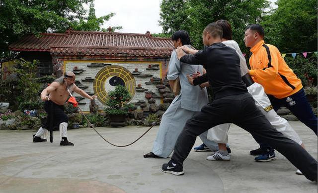 từ hiểu đông, từ hiểu đông là ai, tu hieu dong vs la cuong, tu hieu dong vs nguy loi, từ hiểu đông điền dã