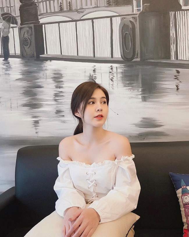 mc thu hoài, nữ mc bóng đá, hot girl bóng đá, nữ mc thể thao xinh đẹp, hot girl thu hoài