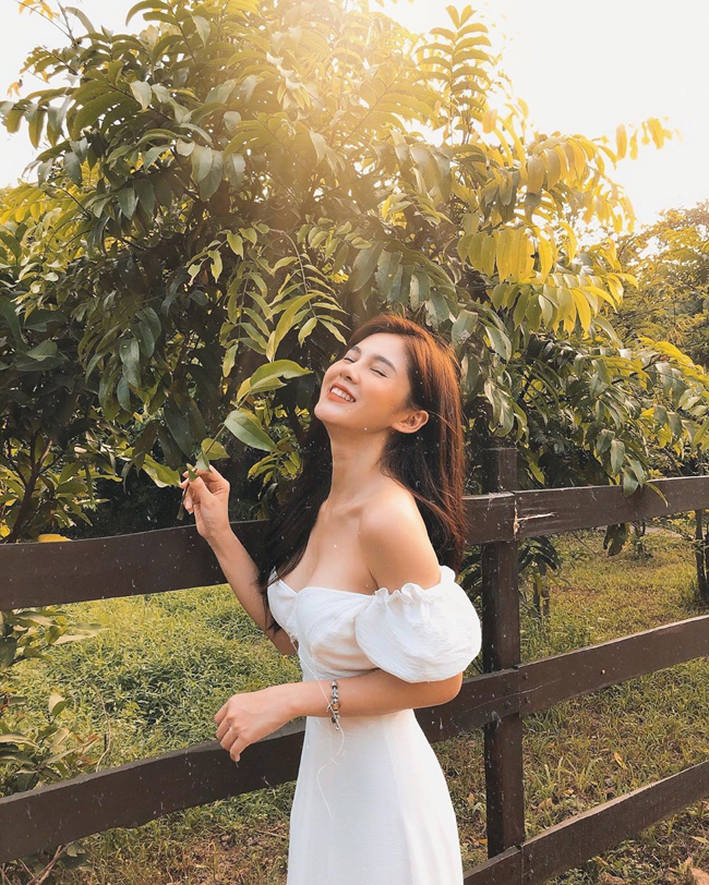mc thu hoài, nữ mc bóng đá, hot girl bóng đá, nữ mc thể thao xinh đẹp, hot girl thu hoài