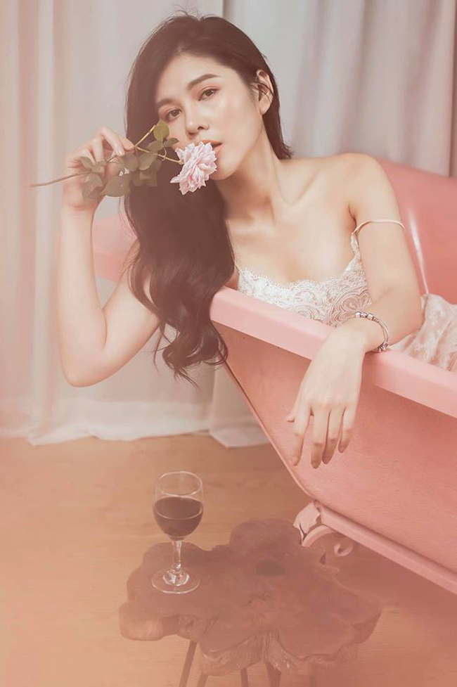 mc thu hoài, nữ mc bóng đá, hot girl bóng đá, nữ mc thể thao xinh đẹp, hot girl thu hoài